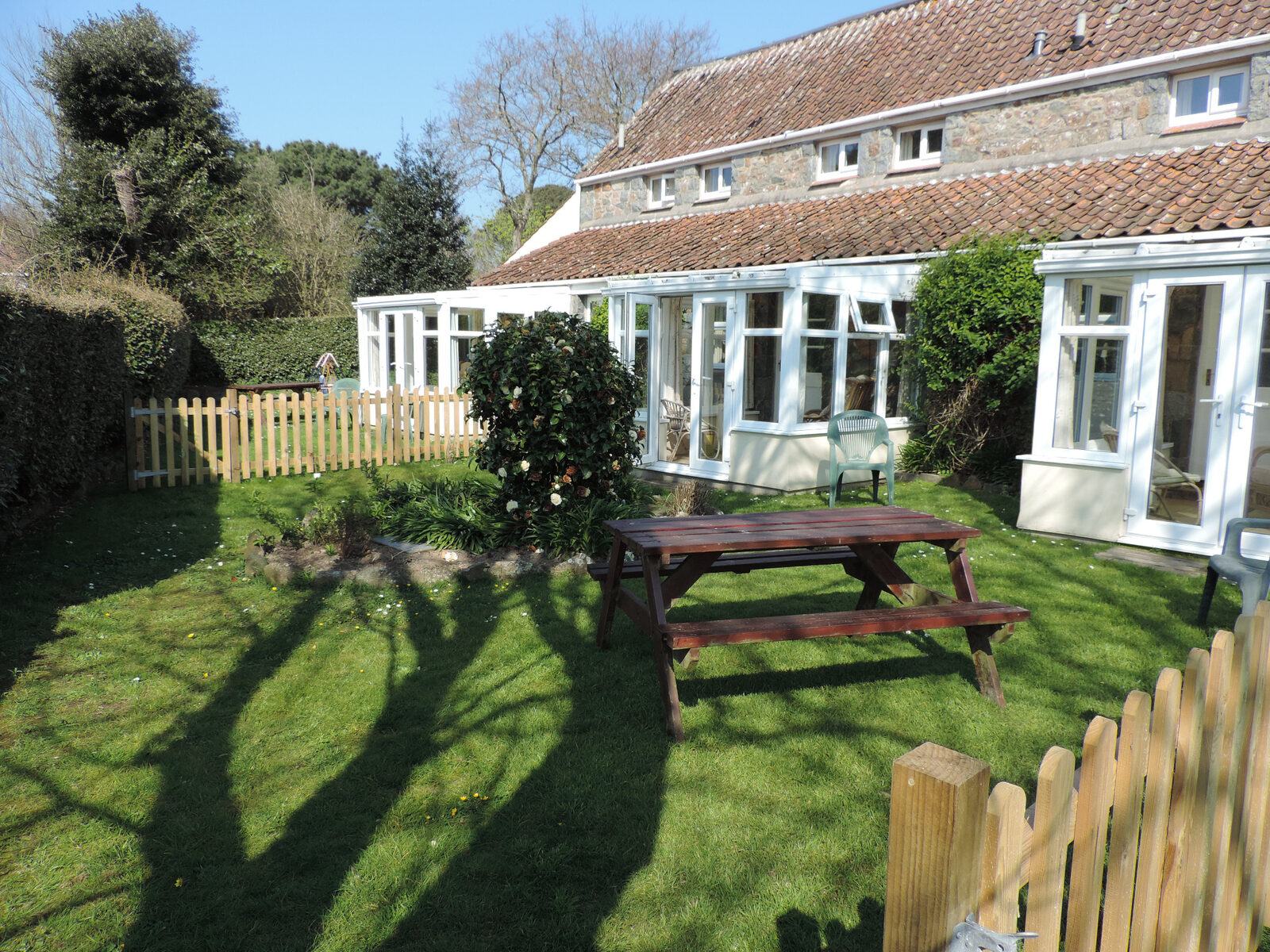 Honeysuckle Cottage's private garden