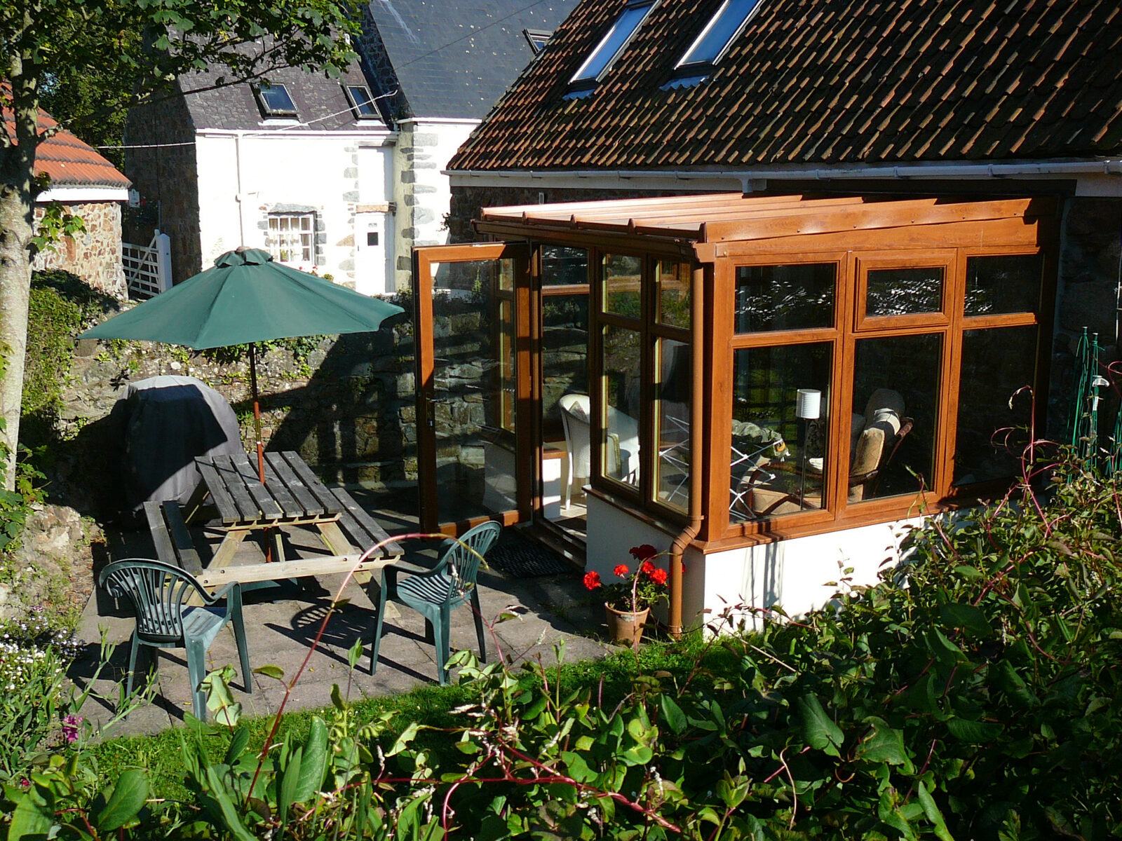 Geranium Cottage's private garden